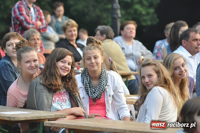Zdjęcie w galerii na portalu naszraciborz.pl: Noc Świętojańska w parku w Kornicach wiadomości z regionu