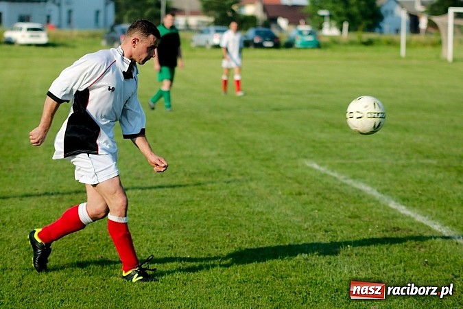 Zdjęcie w galerii na portalu naszraciborz.pl: Bieńkowice pokonały rezerwy Gaszowic wiadomości z regionu