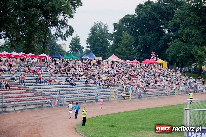 Zdjęcie w galerii na portalu naszraciborz.pl: Ray Wilson z Genesis dał dobry koncert, ale nie przyciągnął tłumów wiadomości z regionu