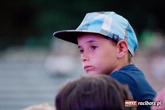 Zdjęcie w galerii na portalu naszraciborz.pl: Ray Wilson z Genesis dał dobry koncert, ale nie przyciągnął tłumów wiadomości z regionu