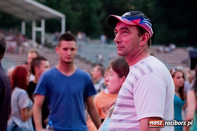 Zdjęcie w galerii na portalu naszraciborz.pl: Ray Wilson z Genesis dał dobry koncert, ale nie przyciągnął tłumów wiadomości z regionu