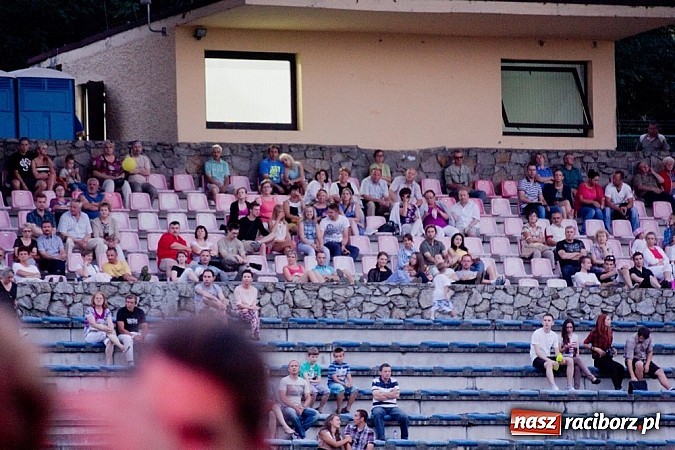 Zdjęcie w galerii na portalu naszraciborz.pl: Ray Wilson z Genesis dał dobry koncert, ale nie przyciągnął tłumów wiadomości z regionu