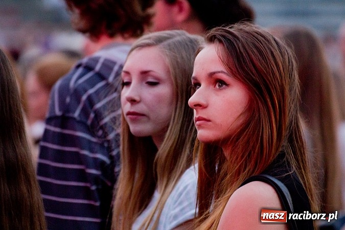 Zdjęcie w galerii na portalu naszraciborz.pl: Ray Wilson z Genesis dał dobry koncert, ale nie przyciągnął tłumów wiadomości z regionu