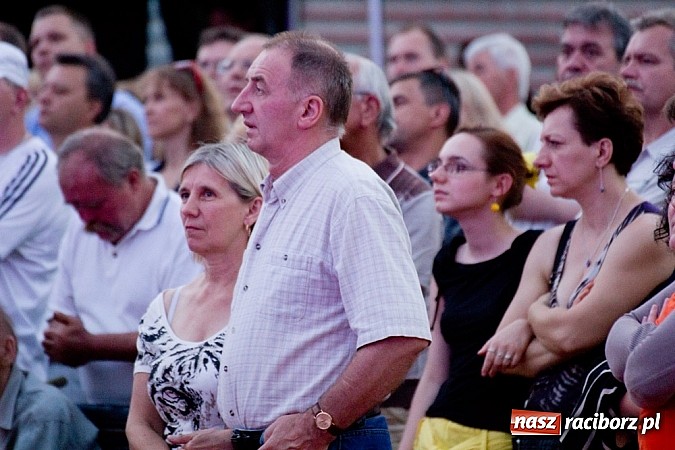 Zdjęcie w galerii na portalu naszraciborz.pl: Ray Wilson z Genesis dał dobry koncert, ale nie przyciągnął tłumów wiadomości z regionu