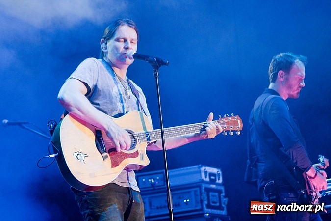 Zdjęcie w galerii na portalu naszraciborz.pl: Ray Wilson z Genesis dał dobry koncert, ale nie przyciągnął tłumów wiadomości z regionu