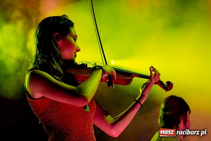 Zdjęcie w galerii na portalu naszraciborz.pl: Ray Wilson z Genesis dał dobry koncert, ale nie przyciągnął tłumów wiadomości z regionu