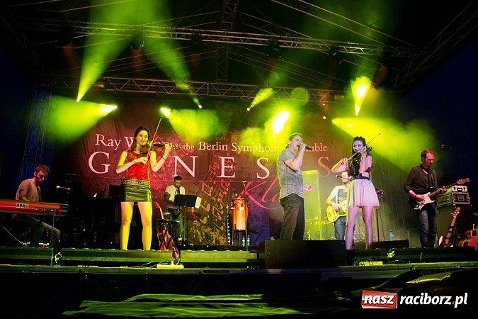 Zdjęcie w galerii na portalu naszraciborz.pl: Ray Wilson z Genesis dał dobry koncert, ale nie przyciągnął tłumów wiadomości z regionu