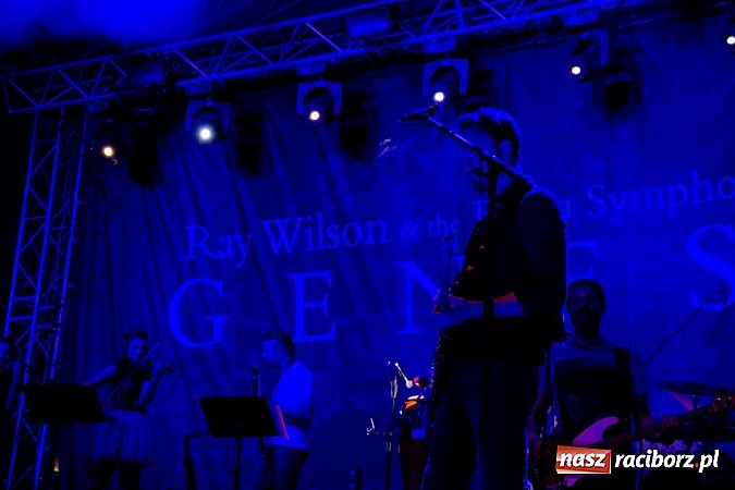 Zdjęcie w galerii na portalu naszraciborz.pl: Ray Wilson z Genesis dał dobry koncert, ale nie przyciągnął tłumów wiadomości z regionu