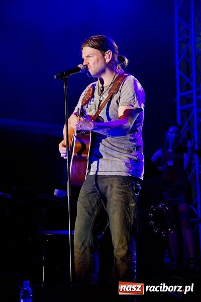 Zdjęcie w galerii na portalu naszraciborz.pl: Ray Wilson z Genesis dał dobry koncert, ale nie przyciągnął tłumów wiadomości z regionu