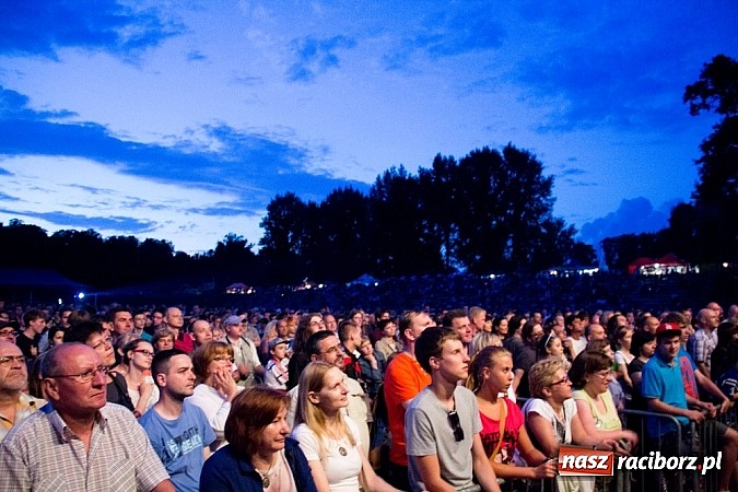 Zdjęcie w galerii na portalu naszraciborz.pl: Ray Wilson z Genesis dał dobry koncert, ale nie przyciągnął tłumów wiadomości z regionu