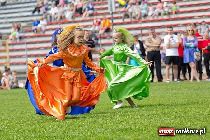 Zdjęcie w galerii na portalu naszraciborz.pl: Dzieci bawiły się z Majką Jeżowską wiadomości z regionu