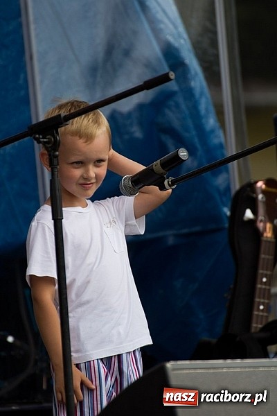 Zdjęcie w galerii na portalu naszraciborz.pl: Dzieci bawiły się z Majką Jeżowską wiadomości z regionu