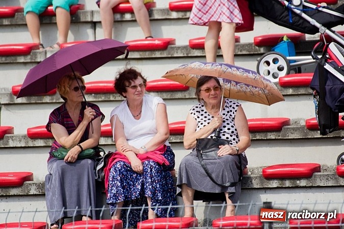 Zdjęcie w galerii na portalu naszraciborz.pl: Dzieci bawiły się z Majką Jeżowską wiadomości z regionu