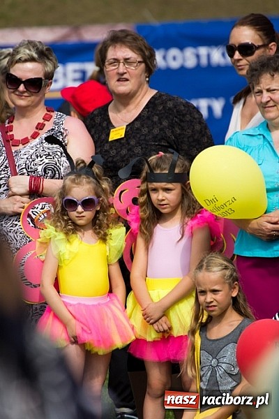 Zdjęcie w galerii na portalu naszraciborz.pl: Dzieci bawiły się z Majką Jeżowską wiadomości z regionu