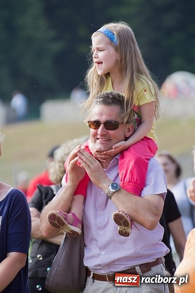 Zdjęcie w galerii na portalu naszraciborz.pl: Dzieci bawiły się z Majką Jeżowską wiadomości z regionu