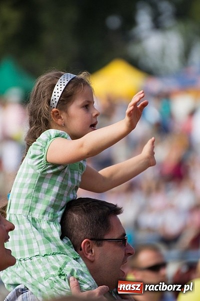 Zdjęcie w galerii na portalu naszraciborz.pl: Dzieci bawiły się z Majką Jeżowską wiadomości z regionu