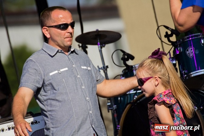 Zdjęcie w galerii na portalu naszraciborz.pl: Dzieci bawiły się z Majką Jeżowską wiadomości z regionu