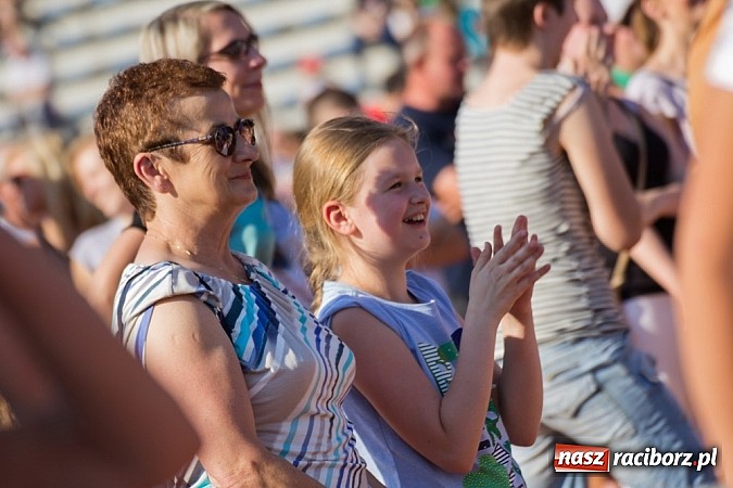 Zdjęcie w galerii na portalu naszraciborz.pl: Dzieci bawiły się z Majką Jeżowską wiadomości z regionu