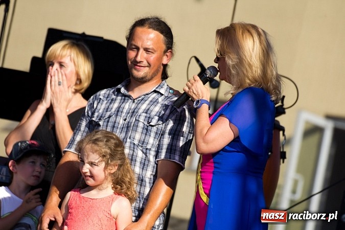 Zdjęcie w galerii na portalu naszraciborz.pl: Dzieci bawiły się z Majką Jeżowską wiadomości z regionu