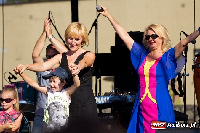 Zdjęcie w galerii na portalu naszraciborz.pl: Dzieci bawiły się z Majką Jeżowską wiadomości z regionu