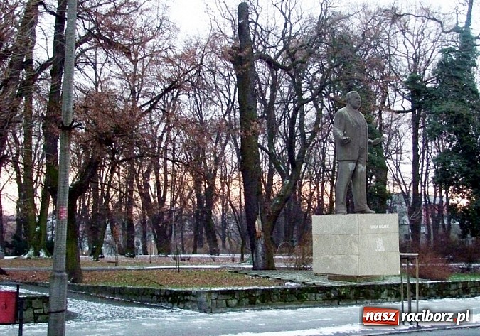 Zdjęcie w galerii na portalu naszraciborz.pl: Arka Bożek szykuje się do przeprowadzki wiadomości z regionu