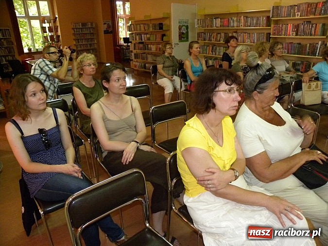 Zdjęcie w galerii na portalu naszraciborz.pl: Kryminaliści na Kasprowicza wiadomości z regionu