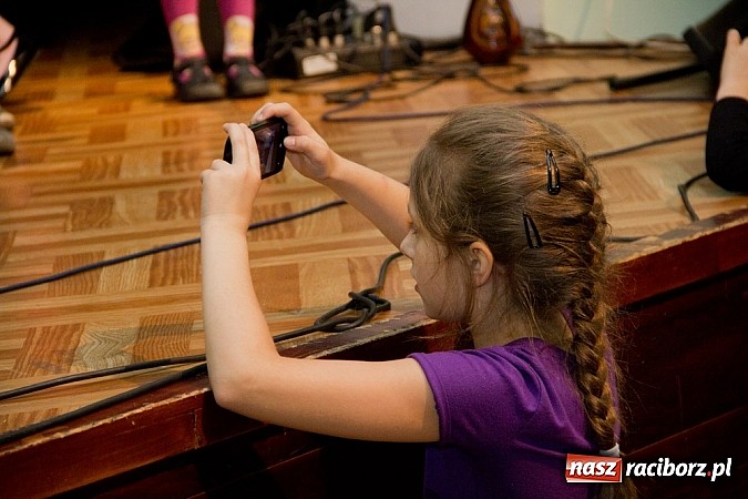 Zdjęcie w galerii na portalu naszraciborz.pl: W MDK-u podsumowali rok szkolny wiadomości z regionu