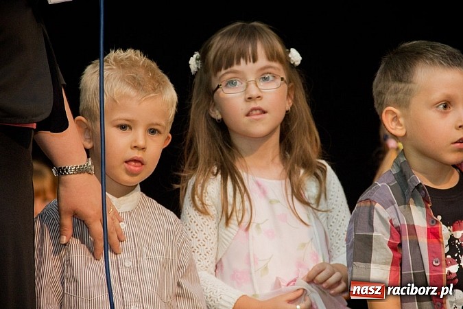 Zdjęcie w galerii na portalu naszraciborz.pl: W MDK-u podsumowali rok szkolny wiadomości z regionu