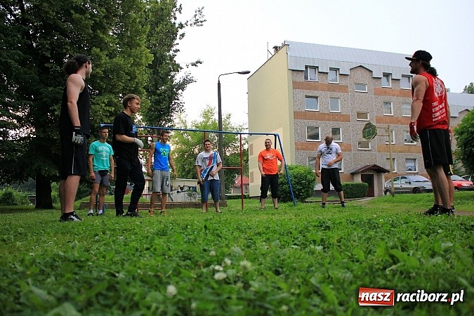 Zdjęcie w galerii na portalu naszraciborz.pl: Młodzi z pasją. Czy w Raciborzu powstanie Street Workout Park? wiadomości z regionu