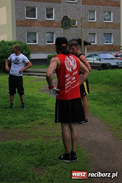Zdjęcie w galerii na portalu naszraciborz.pl: Młodzi z pasją. Czy w Raciborzu powstanie Street Workout Park? wiadomości z regionu