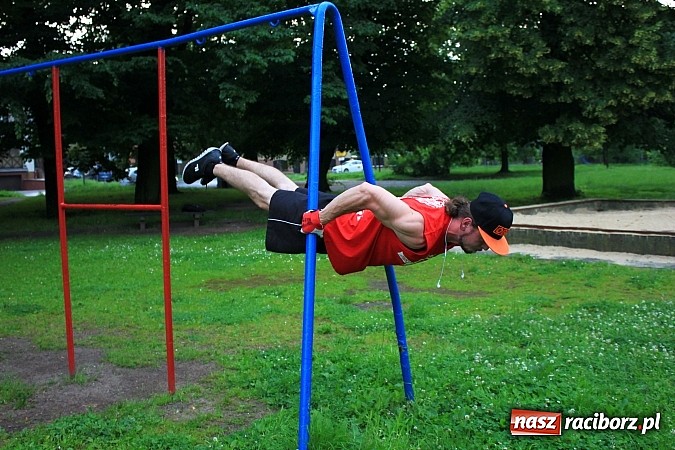Zdjęcie w galerii na portalu naszraciborz.pl: Młodzi z pasją. Czy w Raciborzu powstanie Street Workout Park? wiadomości z regionu