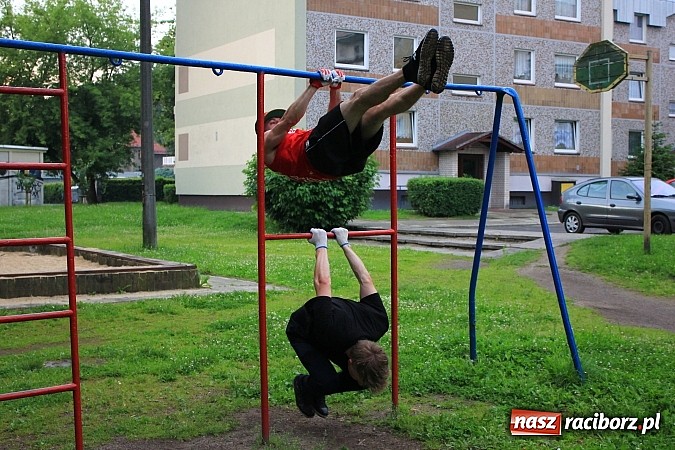 Zdjęcie w galerii na portalu naszraciborz.pl: Młodzi z pasją. Czy w Raciborzu powstanie Street Workout Park? wiadomości z regionu