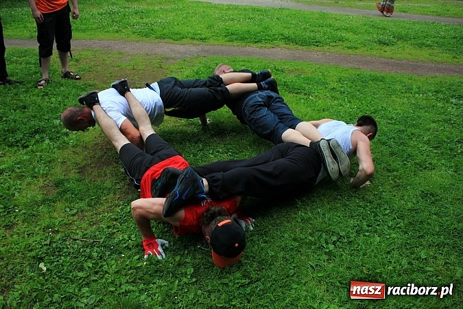 Zdjęcie w galerii na portalu naszraciborz.pl: Młodzi z pasją. Czy w Raciborzu powstanie Street Workout Park? wiadomości z regionu