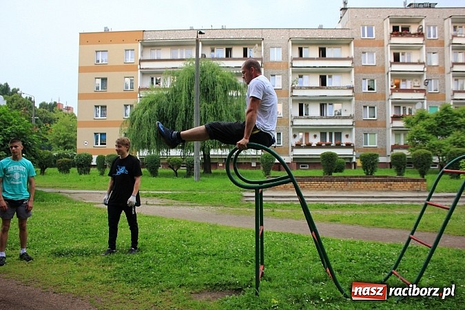 Zdjęcie w galerii na portalu naszraciborz.pl: Młodzi z pasją. Czy w Raciborzu powstanie Street Workout Park? wiadomości z regionu