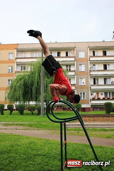 Zdjęcie w galerii na portalu naszraciborz.pl: Młodzi z pasją. Czy w Raciborzu powstanie Street Workout Park? wiadomości z regionu