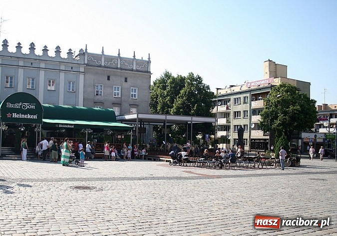 Zdjęcie w galerii na portalu naszraciborz.pl: Szkoła muzyczna wychodzi do mieszkańców wiadomości z regionu