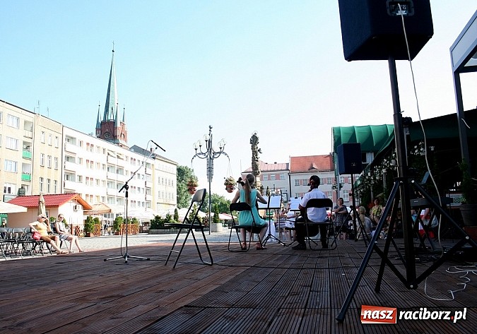Zdjęcie w galerii na portalu naszraciborz.pl: Szkoła muzyczna wychodzi do mieszkańców wiadomości z regionu