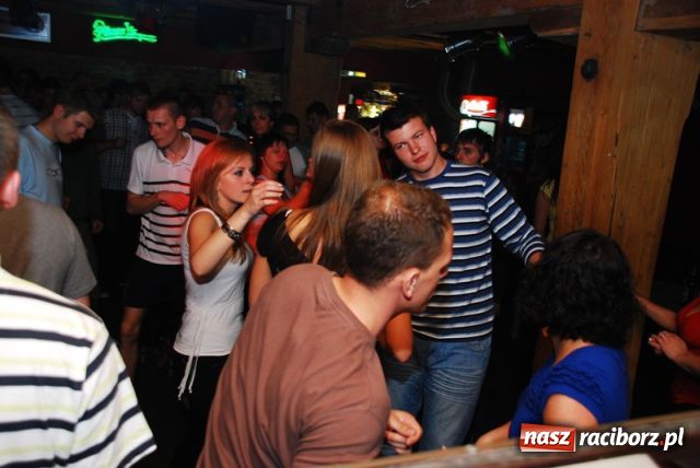 Zdjęcie w galerii na portalu naszraciborz.pl: Magiel towarzyski wiadomości z regionu