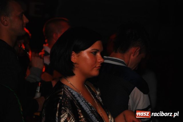 Zdjęcie w galerii na portalu naszraciborz.pl: Magiel towarzyski wiadomości z regionu