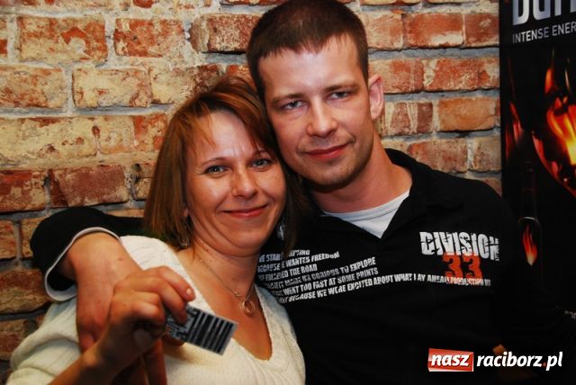 Zdjęcie w galerii na portalu naszraciborz.pl: Magiel towarzyski wiadomości z regionu