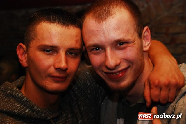 Zdjęcie w galerii na portalu naszraciborz.pl: Magiel towarzyski wiadomości z regionu