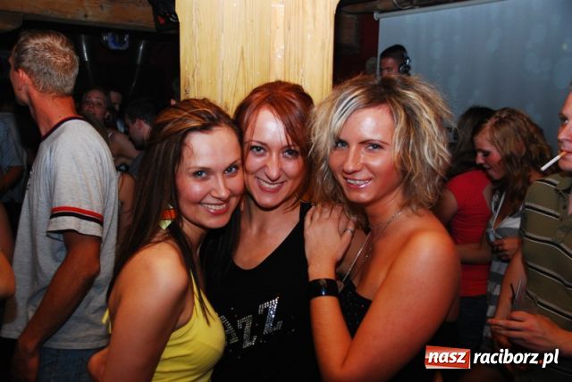 Zdjęcie w galerii na portalu naszraciborz.pl: Magiel towarzyski wiadomości z regionu