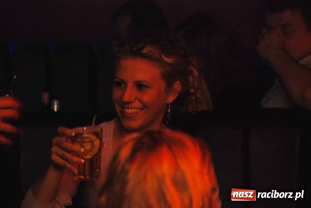 Zdjęcie w galerii na portalu naszraciborz.pl: Magiel towarzyski wiadomości z regionu