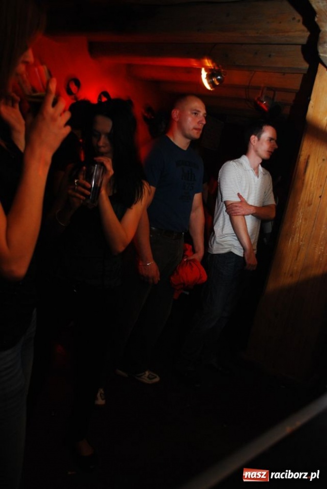 Zdjęcie w galerii na portalu naszraciborz.pl: Magiel towarzyski wiadomości z regionu