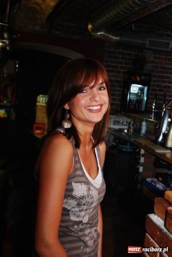 Zdjęcie w galerii na portalu naszraciborz.pl: Magiel towarzyski wiadomości z regionu