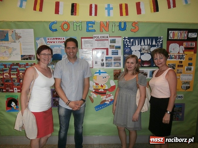 Zdjęcie w galerii na portalu naszraciborz.pl: Przedstawicielki tworkowskiego ZSO z wizytą w Hiszpanii wiadomości z regionu