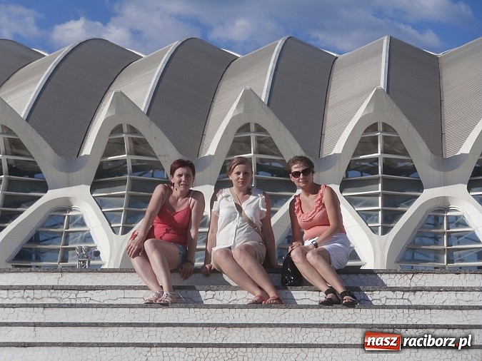 Zdjęcie w galerii na portalu naszraciborz.pl: Przedstawicielki tworkowskiego ZSO z wizytą w Hiszpanii wiadomości z regionu