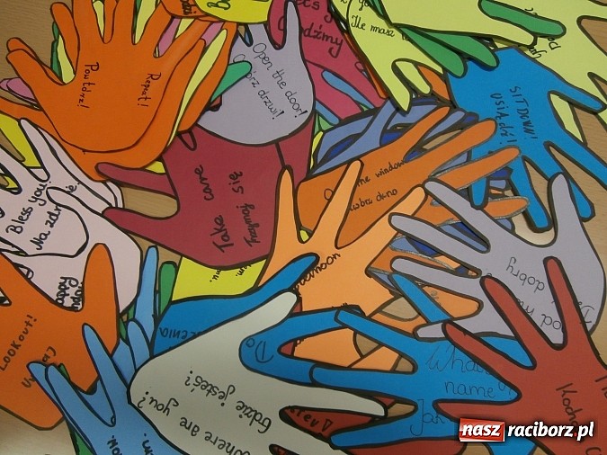 Zdjęcie w galerii na portalu naszraciborz.pl: Przedstawicielki tworkowskiego ZSO z wizytą w Hiszpanii wiadomości z regionu