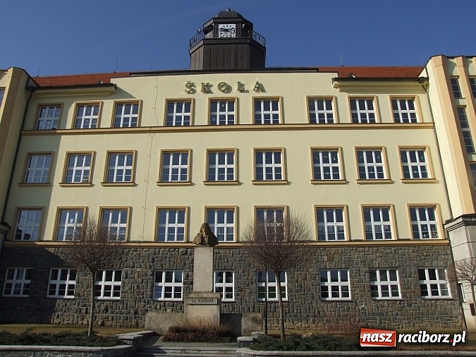 Zdjęcie w galerii na portalu naszraciborz.pl: Przez rowery i narty bliżej siebie wiadomości z regionu