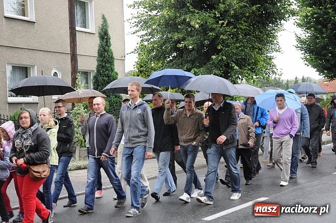 Zdjęcie w galerii na portalu naszraciborz.pl: Bieńkowiczanie pielgrzymowali dziś do Raciborskiej Pani wiadomości z regionu